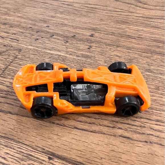 Hot Wheels 2010 Split Decision Orange Racing Rigs - Picture 1 of 4